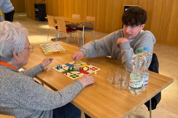 Spielenachmittag im Alterszentrum